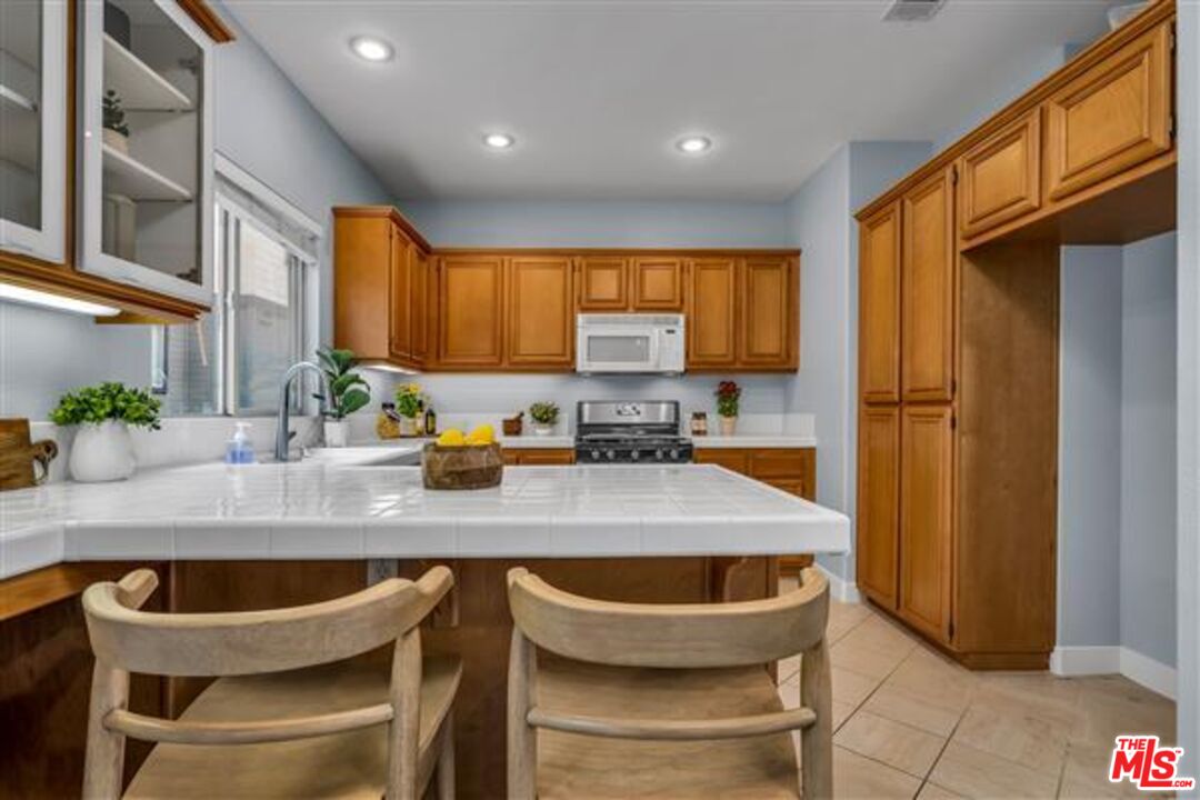 500 N Rosemead Blvd Unit: 30