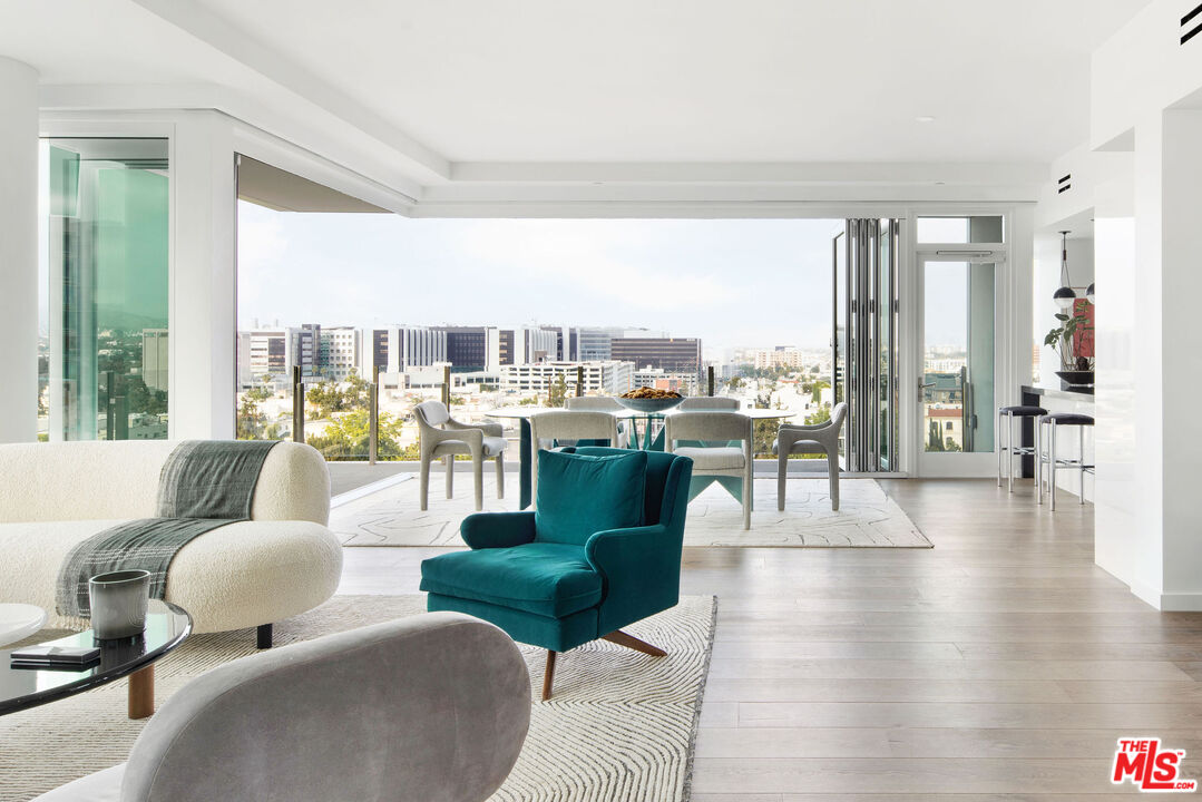 9000 W 3rd St Unit: 403