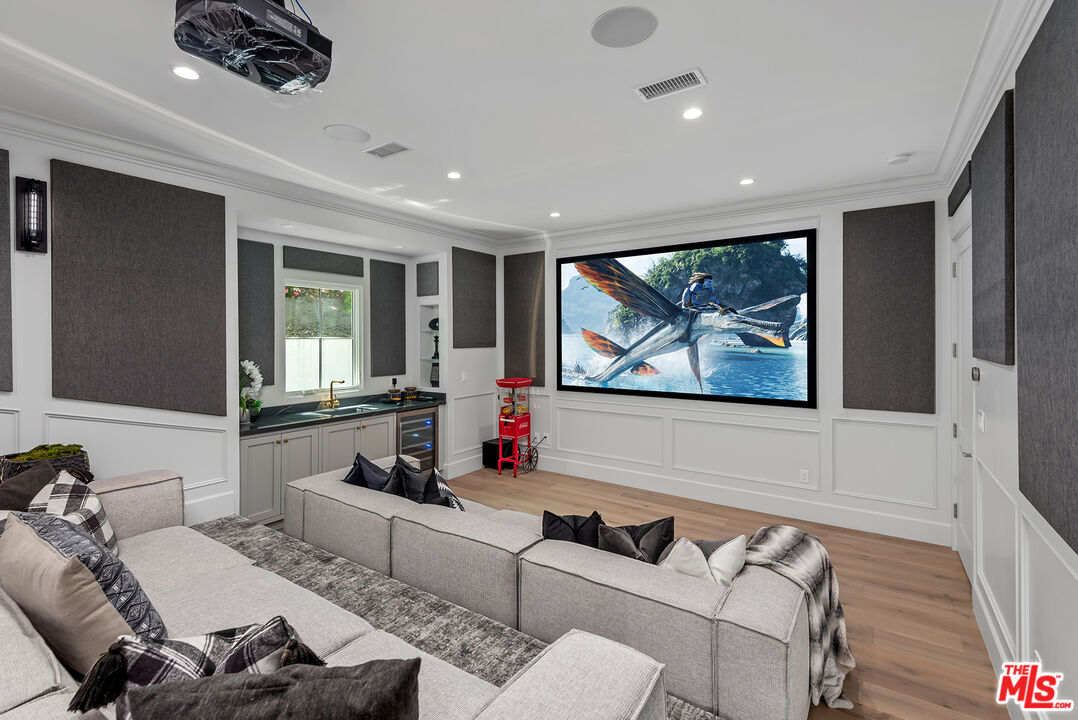 4453 Balboa Ave
