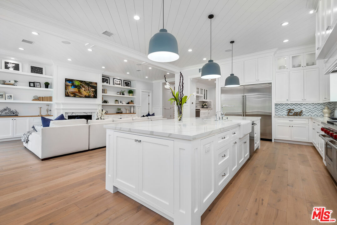 4453 Balboa Ave