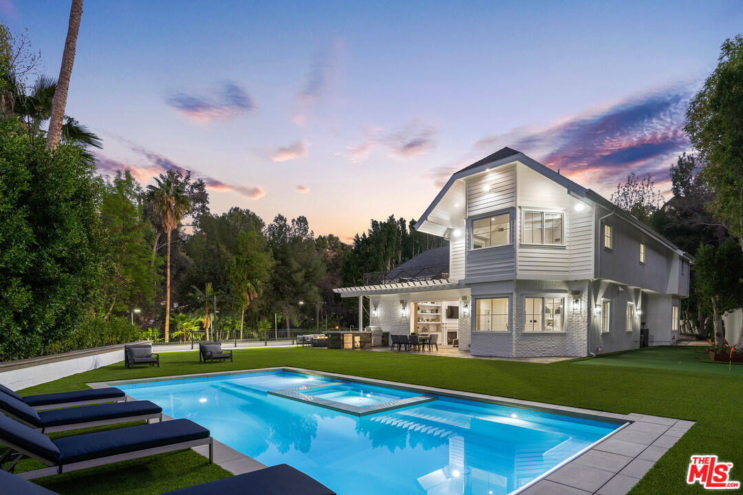 4453 Balboa Ave