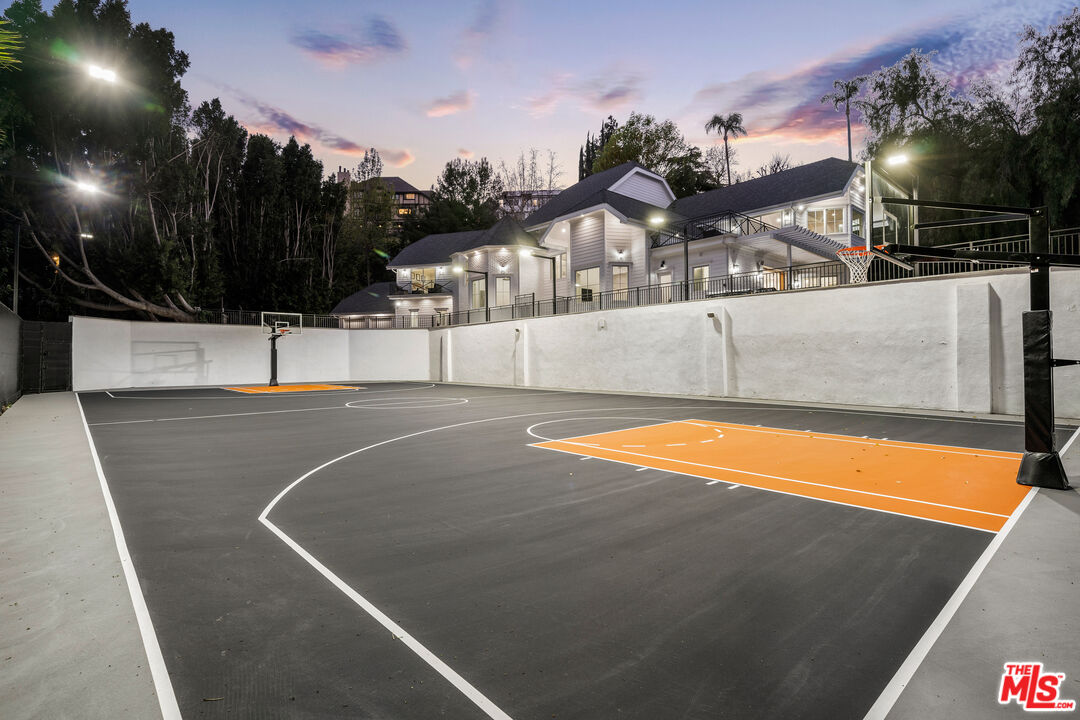 4453 Balboa Ave