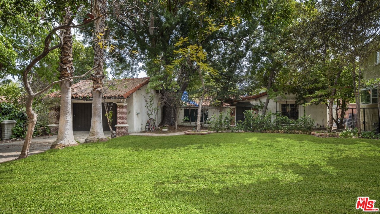 12018 Sarah St
