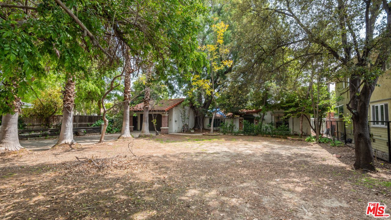12018 Sarah St