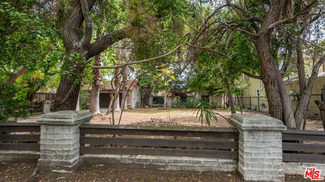 12018 Sarah St
