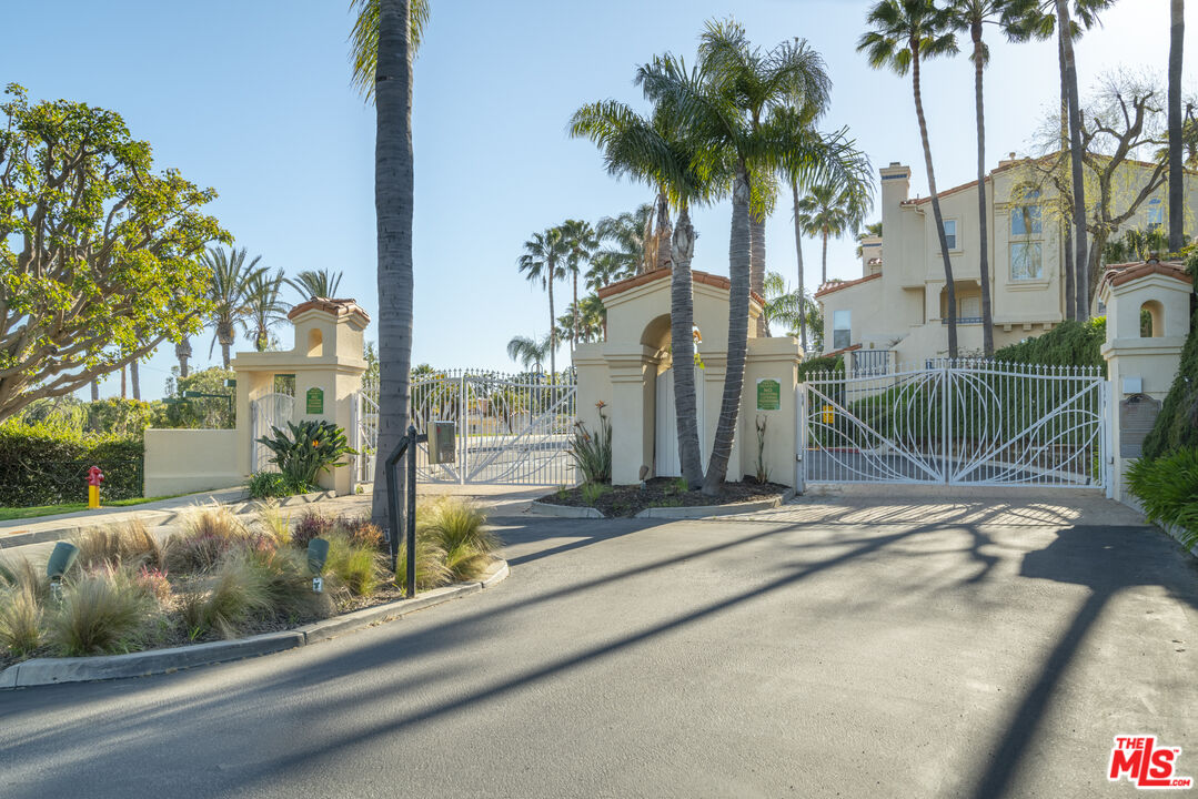 6475 Zuma View Pl Unit: 129