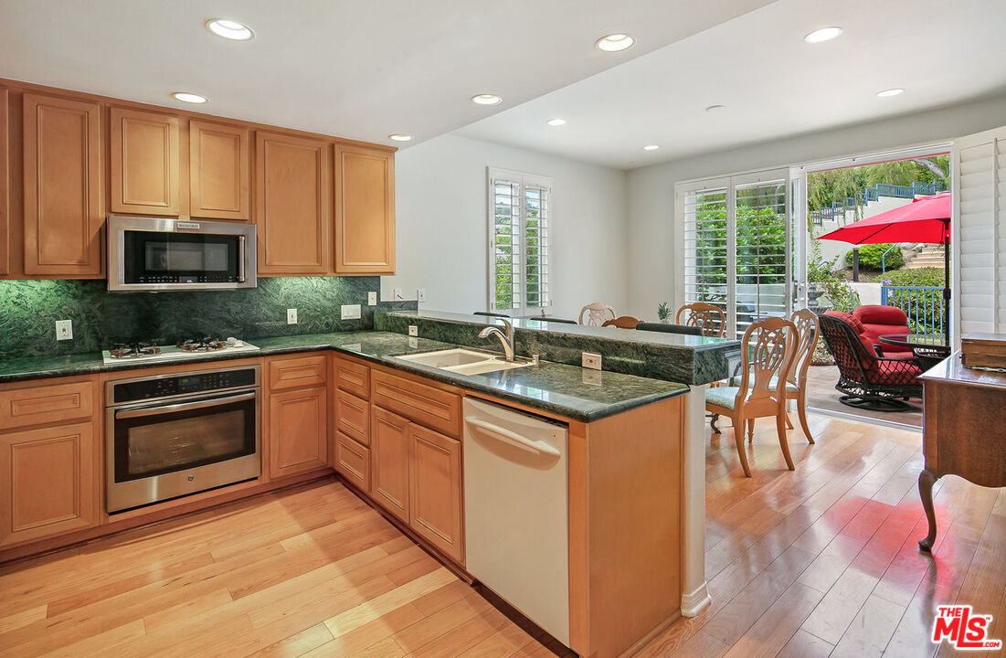6475 Zuma View Pl Unit: 129