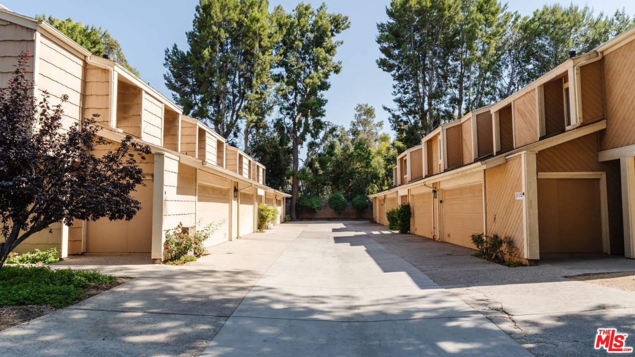 18158 Andrea Cir Unit: 3