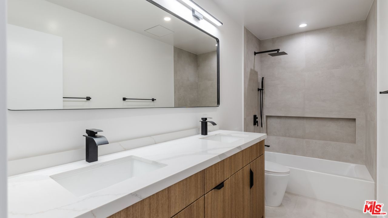 18158 Andrea Cir Unit: 3