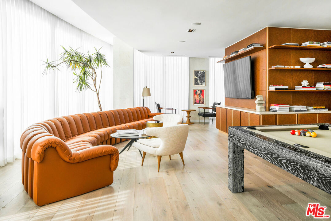 9000 W 3rd St Unit: 405