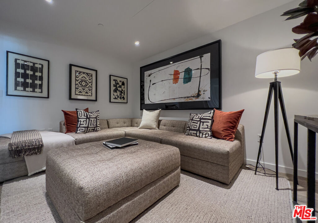 9000 W 3rd St Unit: 405