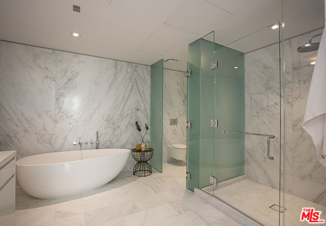 9000 W 3rd St Unit: 405