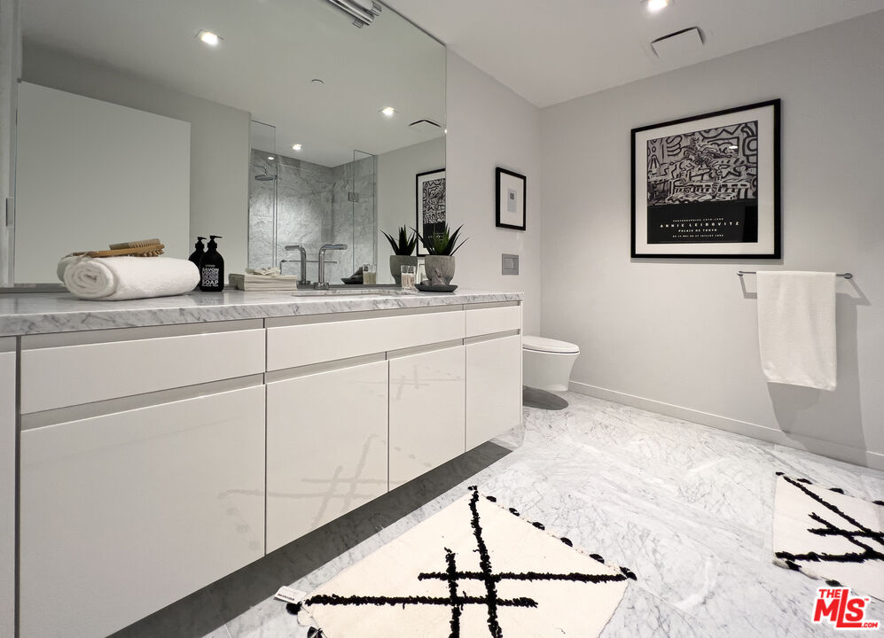 9000 W 3rd St Unit: 405