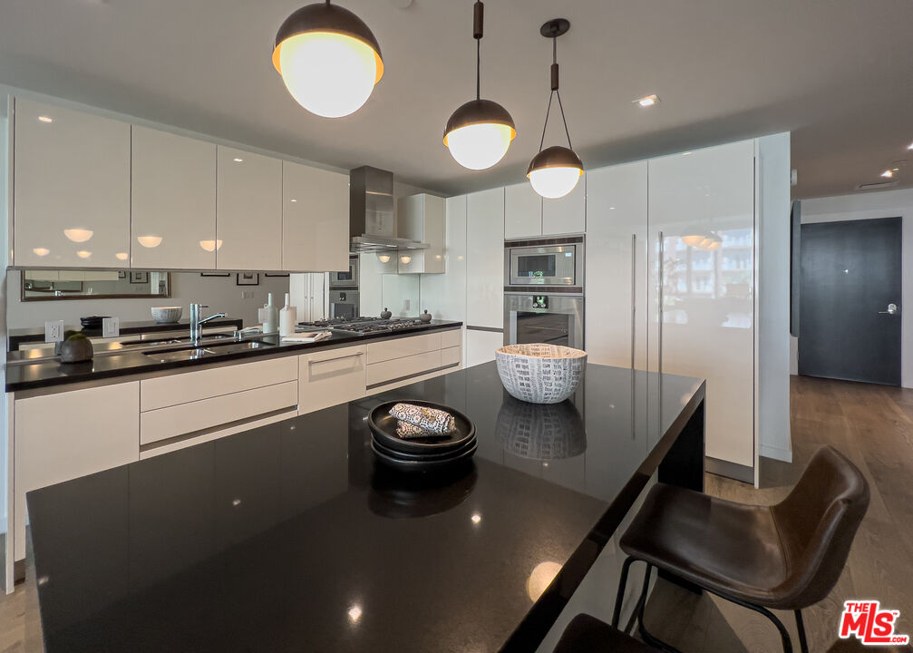 9000 W 3rd St Unit: 405