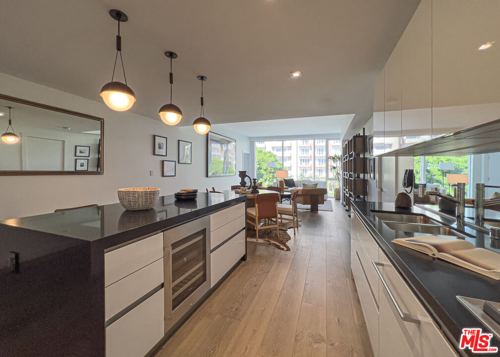 9000 W 3rd St Unit: 405