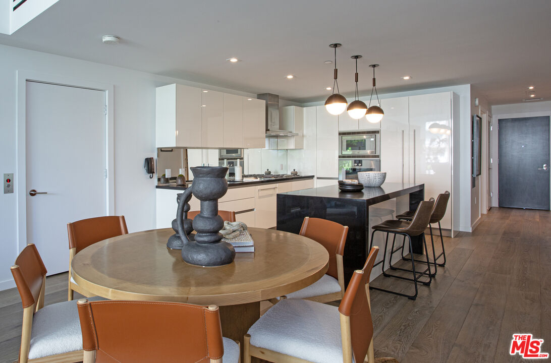 9000 W 3rd St Unit: 405