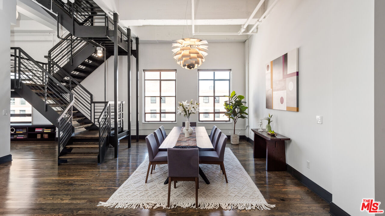 849 S Broadway Unit: 1210