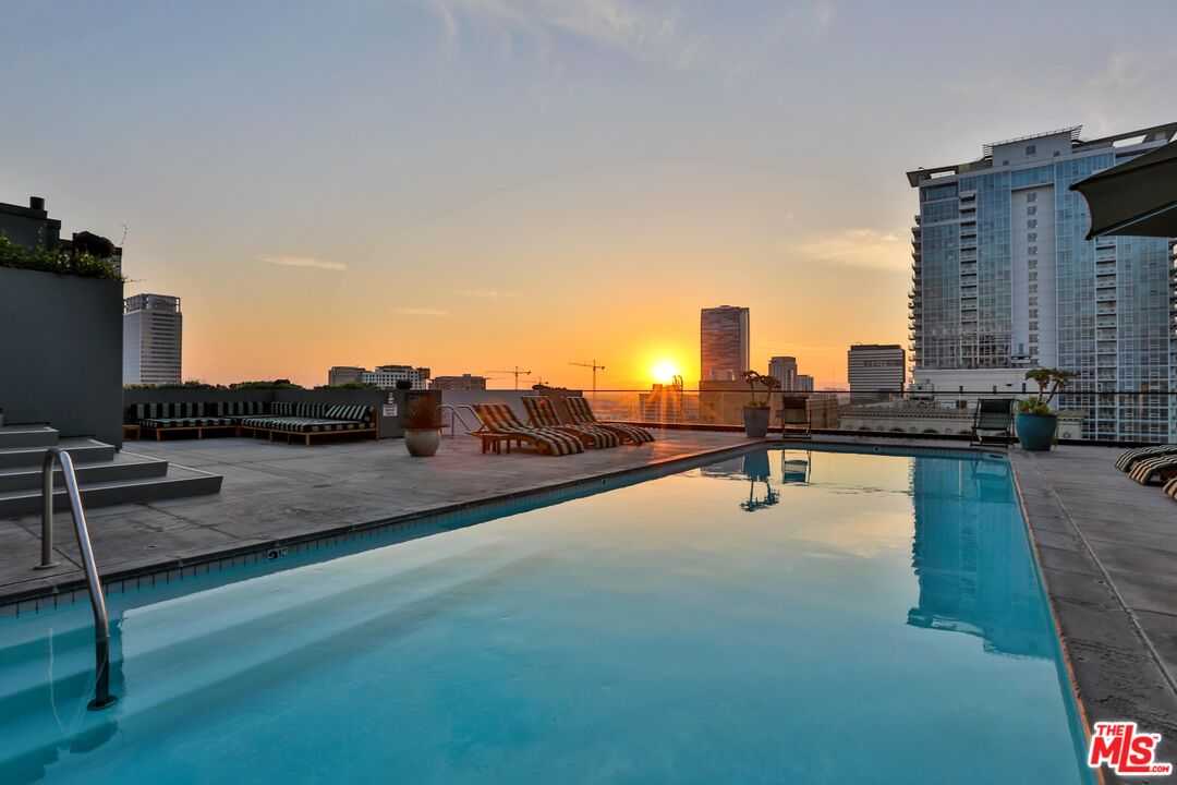 849 S Broadway Unit: 1210