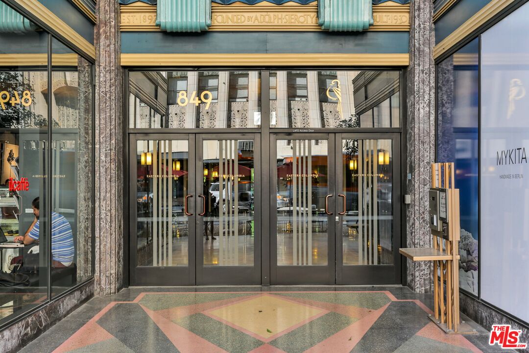 849 S Broadway Unit: 1210