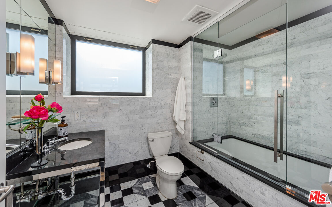 849 S Broadway Unit: 1210