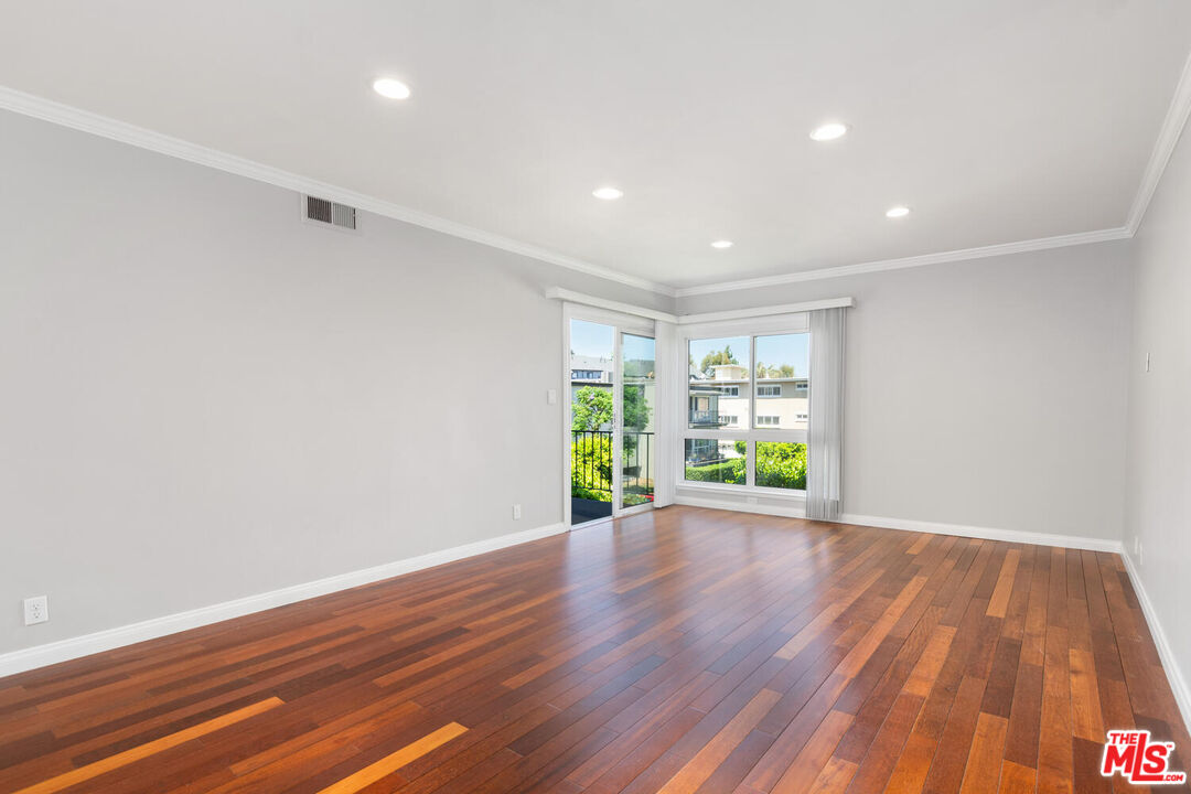 3749 Lockland Dr Unit: Apt D