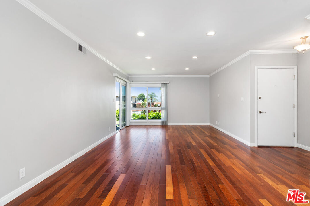 3749 Lockland Dr Unit: Apt D