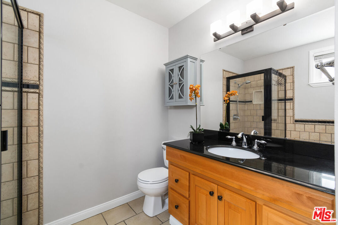3749 Lockland Dr Unit: Apt D