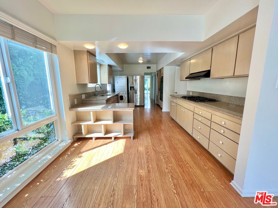6133 Maryland Dr