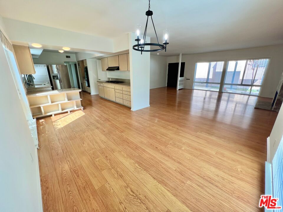 6133 Maryland Dr