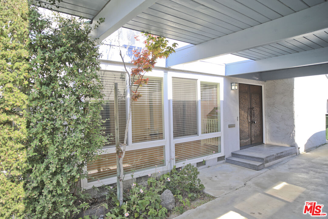 6133 Maryland Dr