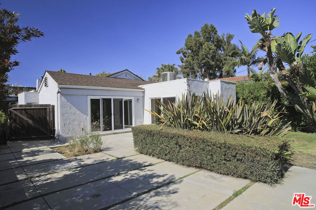 6133 Maryland Dr