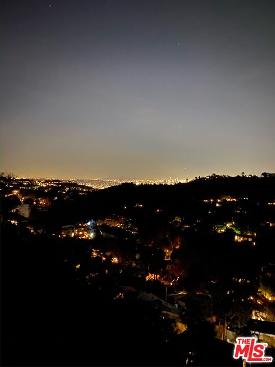 2401 Crest View Dr