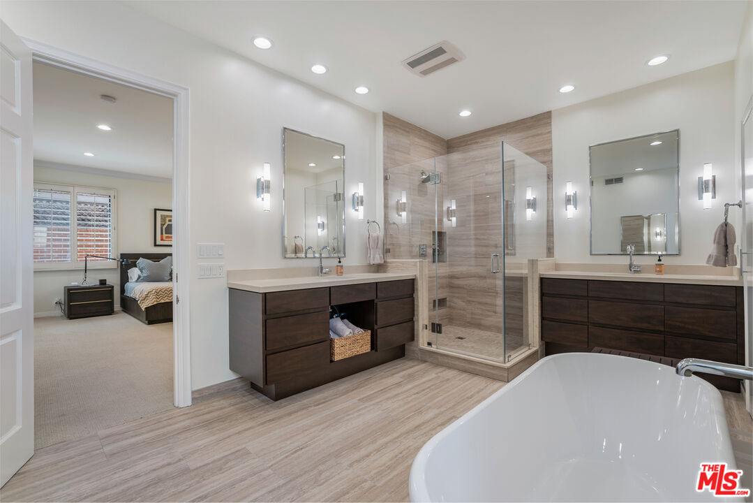 403 N Palm Dr Unit: 1