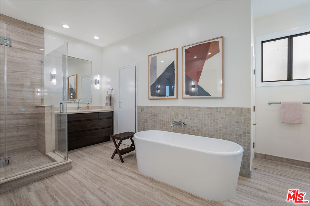 403 N Palm Dr Unit: 1
