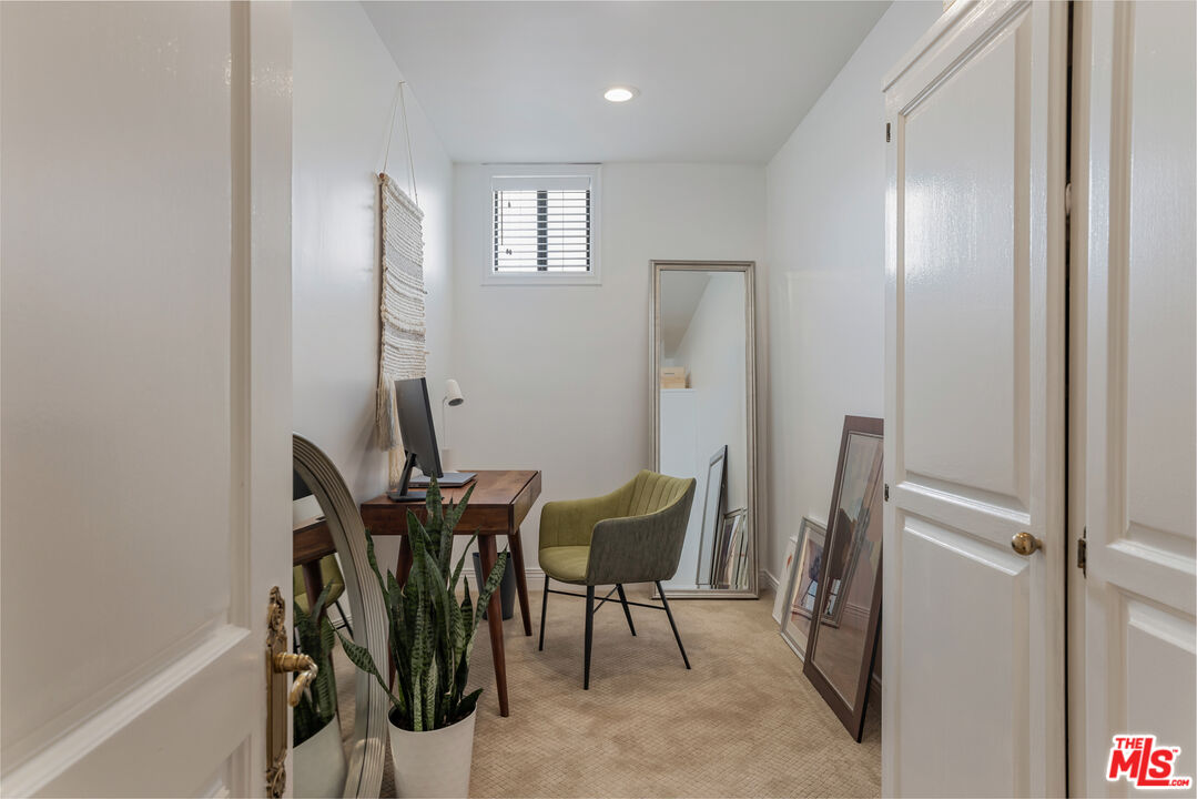 403 N Palm Dr Unit: 1