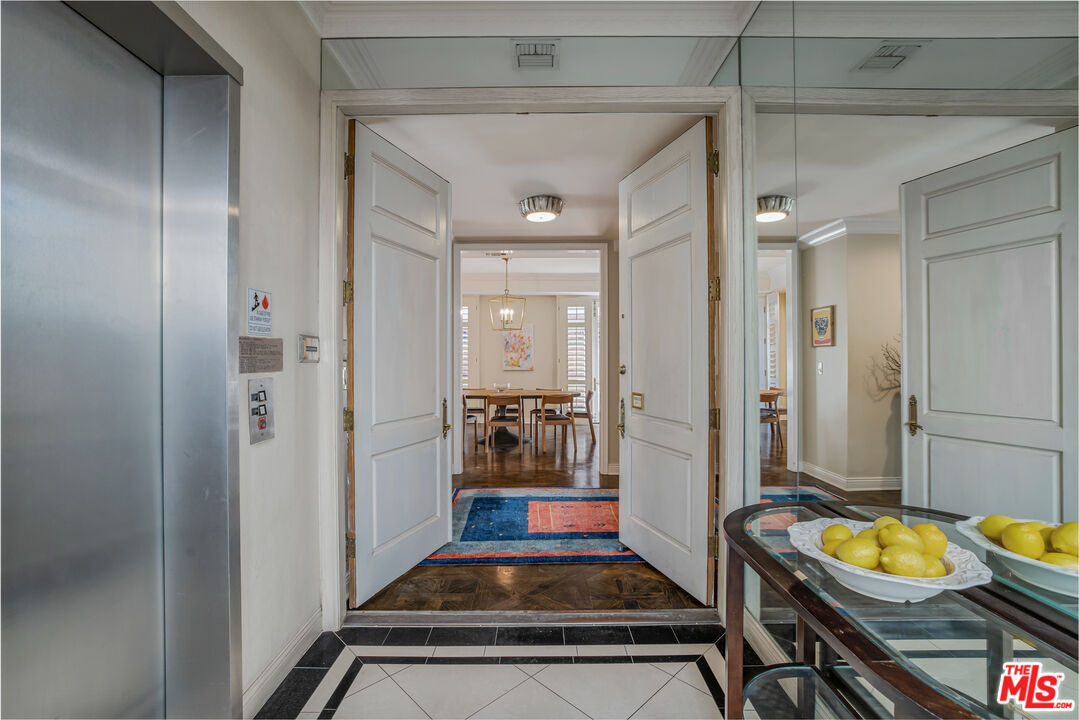 403 N Palm Dr Unit: 1