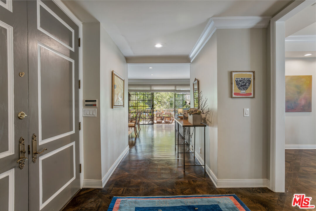 403 N Palm Dr Unit: 1