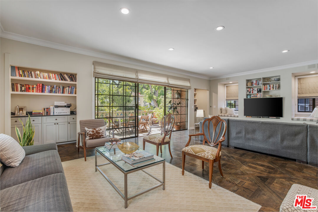 403 N Palm Dr Unit: 1