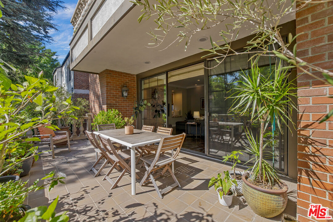 403 N Palm Dr Unit: 1