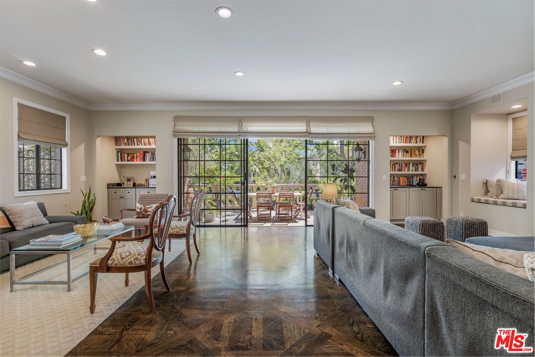 403 N Palm Dr Unit: 1