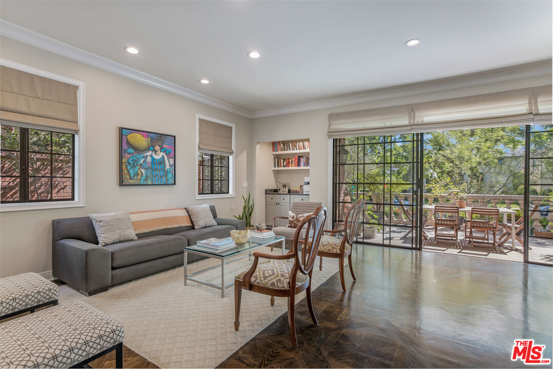 403 N Palm Dr Unit: 1