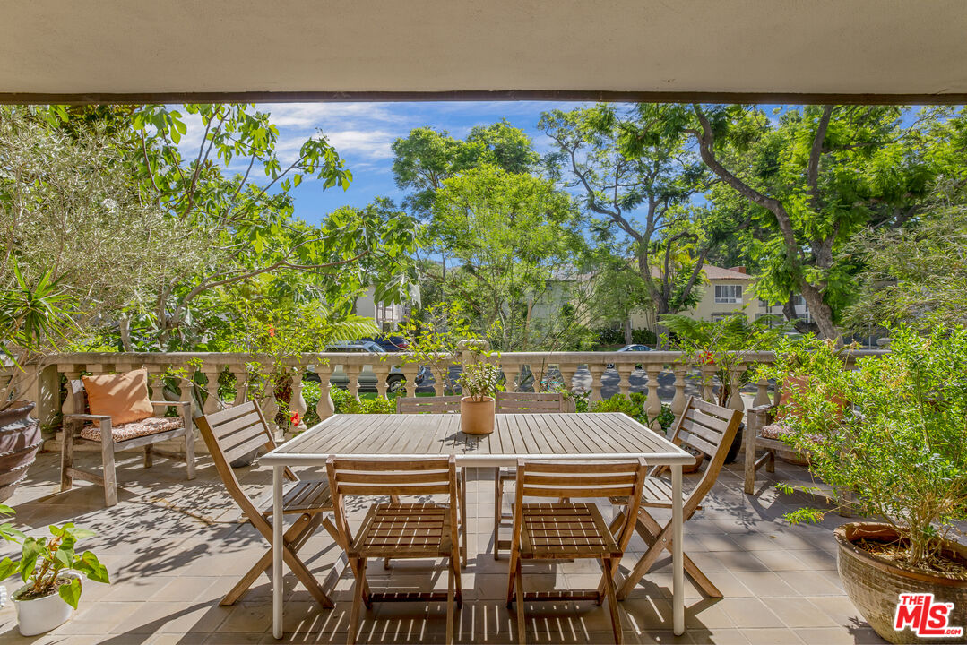 403 N Palm Dr Unit: 1