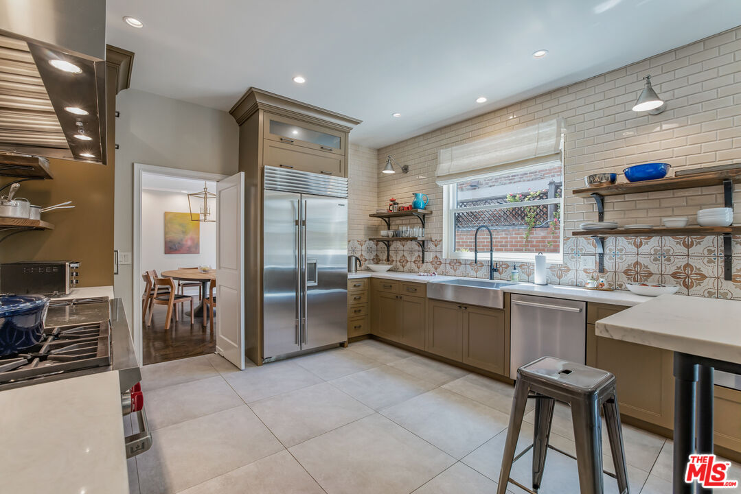 403 N Palm Dr Unit: 1