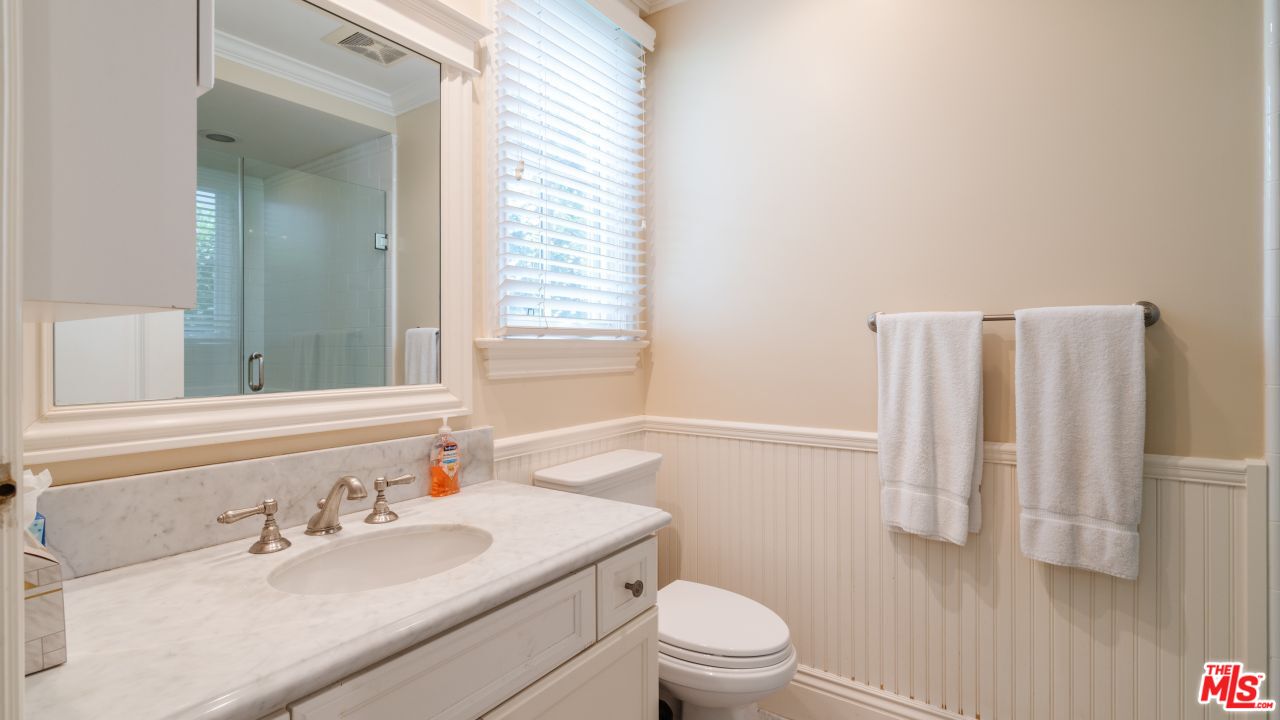 321 S GRETNA GREEN WAY