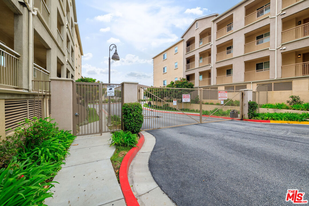 1437 Lomita Blvd Unit: 318