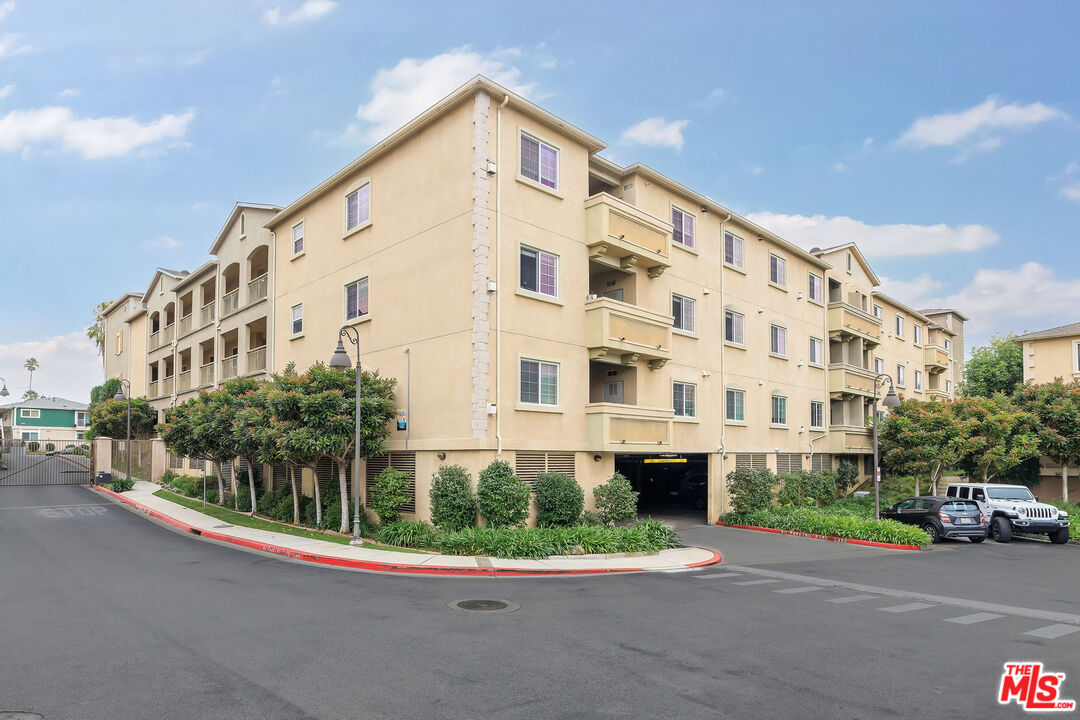 1437 Lomita Blvd Unit: 318