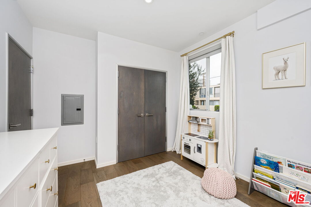 11764 Idaho Ave Unit: 102