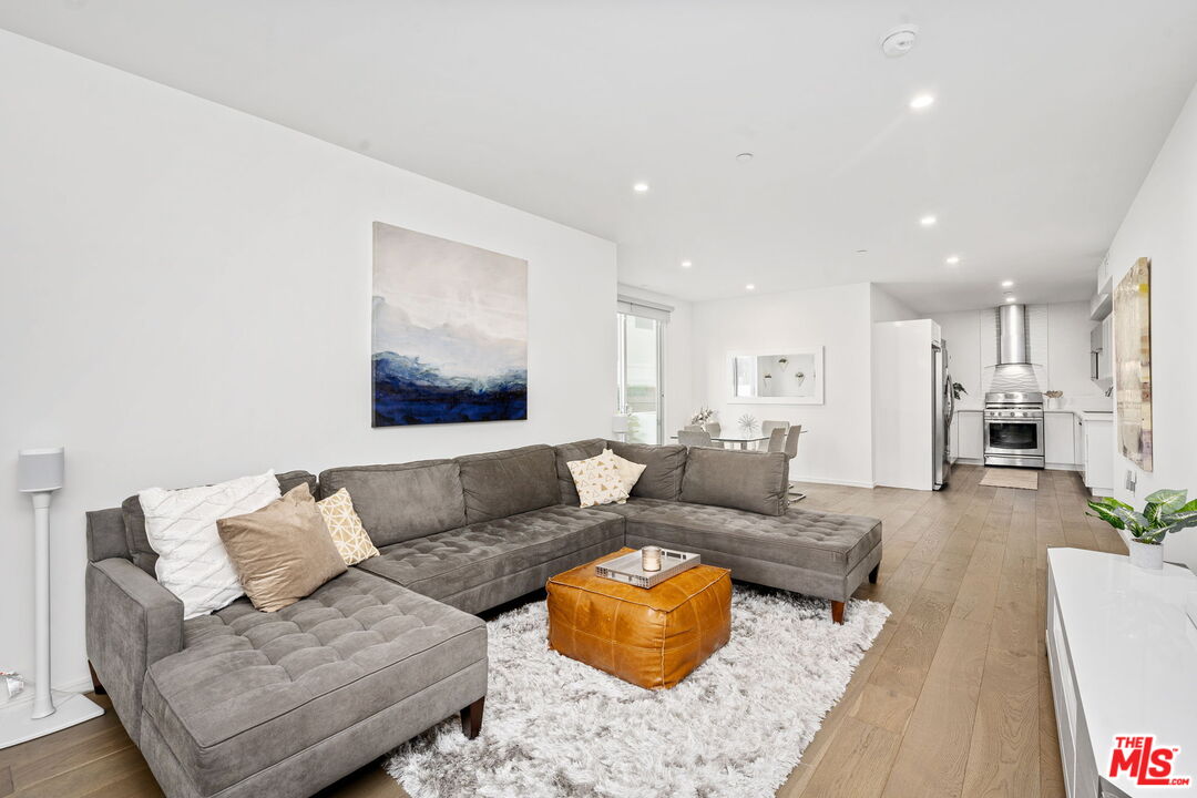 11764 Idaho Ave Unit: 102