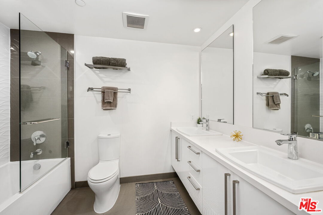 11764 Idaho Ave Unit: 102
