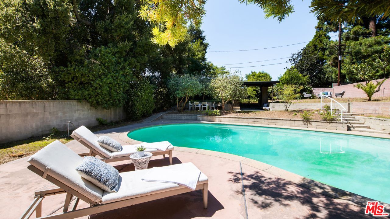 2621 Santa Rosa Ave